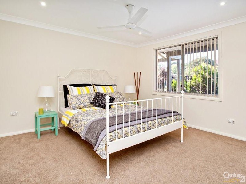 128 St Clair Avenue, St Clair NSW 2759