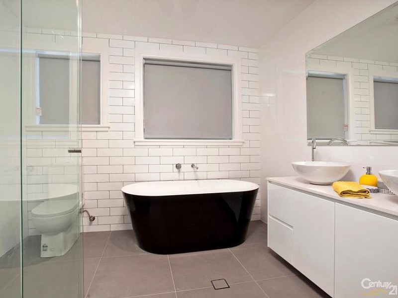 4 Reading Avenue, Kings Langley NSW 2147