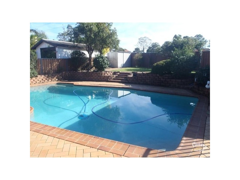 4 Abercrombie Ave, Seven Hills NSW 2147