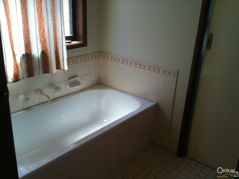 10 Sussex Place, Seven Hills NSW 2147