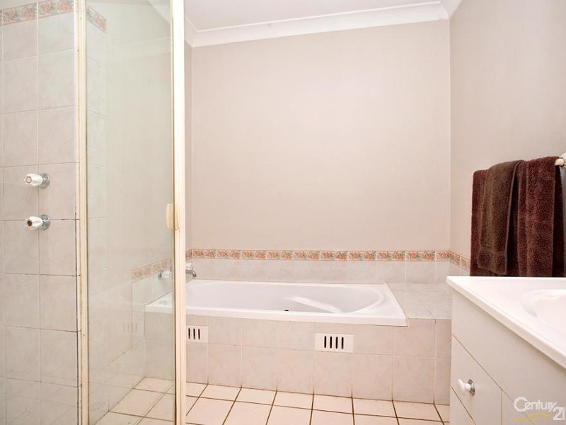 60 The  Crescent, Toongabbie NSW 2146