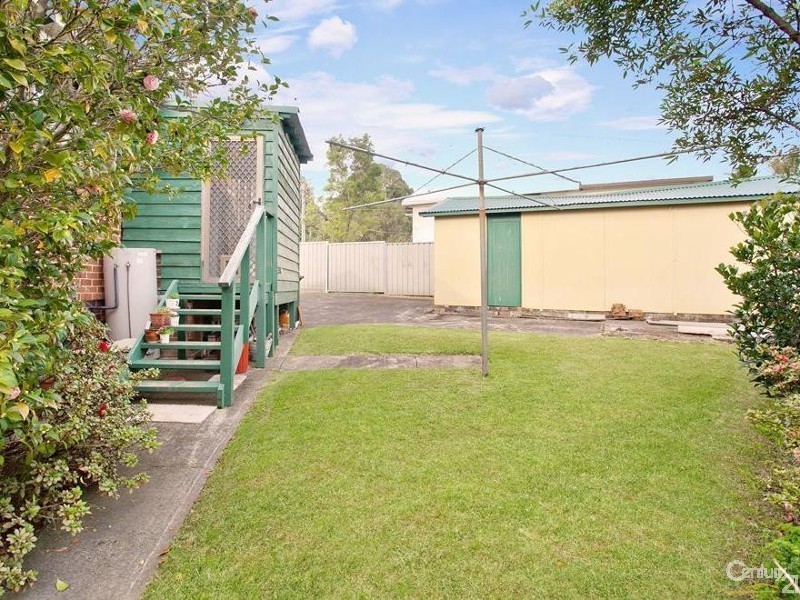 2 Danny Road, Lalor Park NSW 2147
