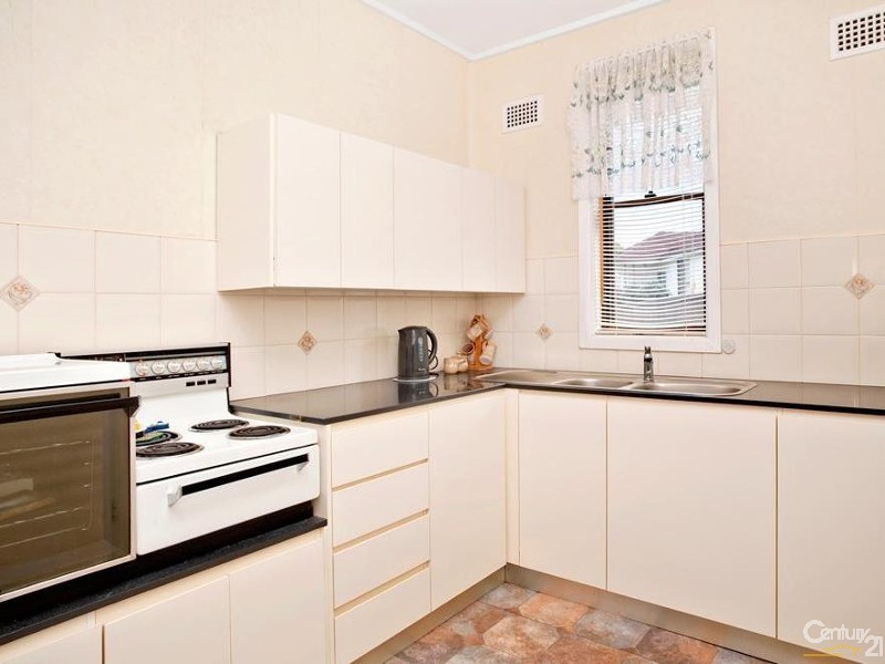 4 Ian Street, Lalor Park NSW 2147