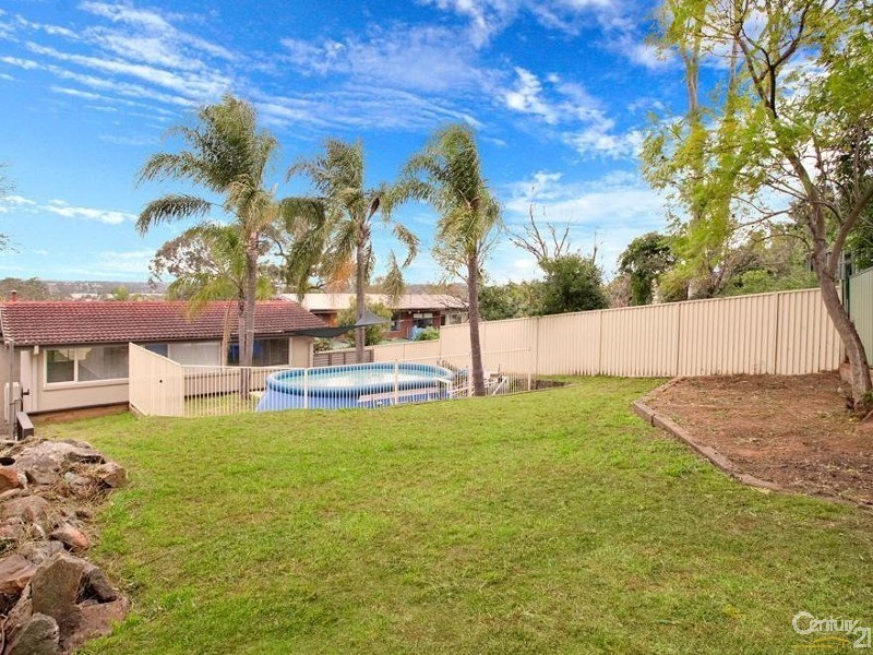 5 Lowana Crescent, Seven Hills NSW 2147