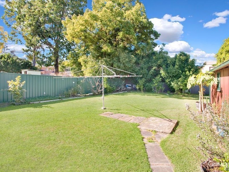 27 Marnpar Road, Seven Hills NSW 2147