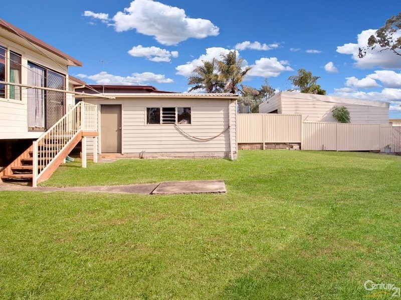 4 Danny Road, Lalor Park NSW 2147