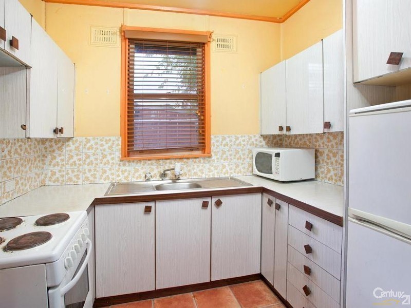 4 Danny Road, Lalor Park NSW 2147