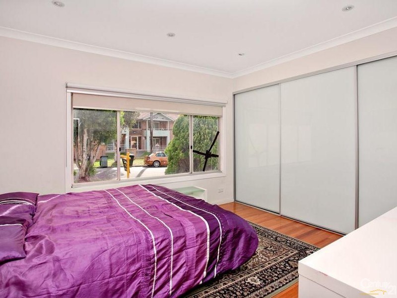 8 Pioneer Street, Seven Hills NSW 2147