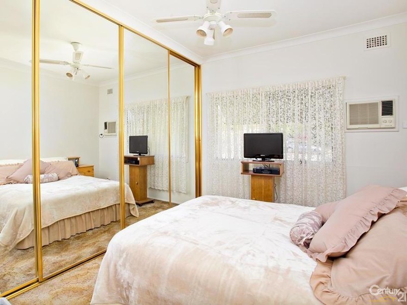 22 Oldfield Road, Seven Hills NSW 2147