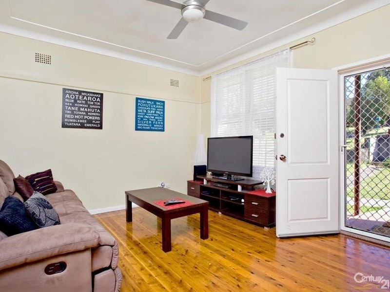 8 Gladys Crescent, Seven Hills NSW 2147