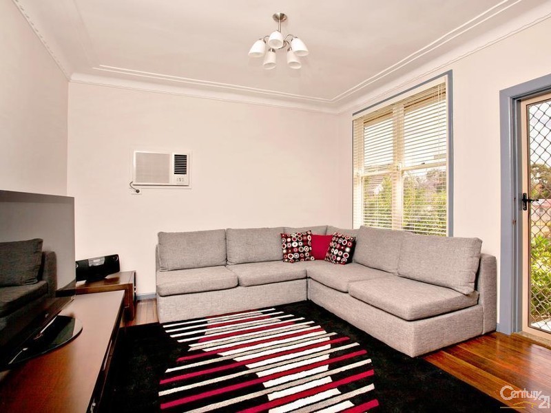 2 Radley Road, Seven Hills NSW 2147