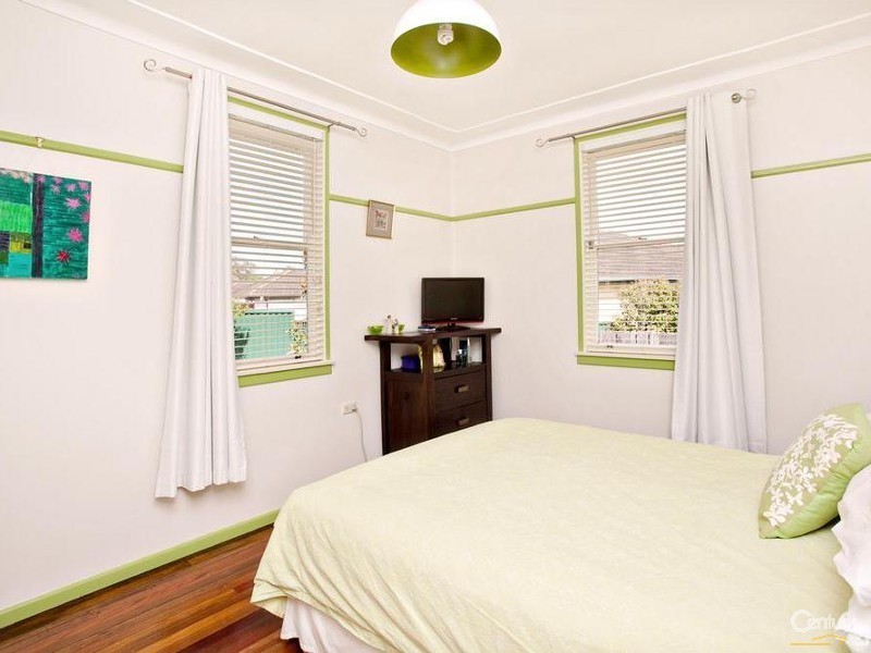 2 Radley Road, Seven Hills NSW 2147