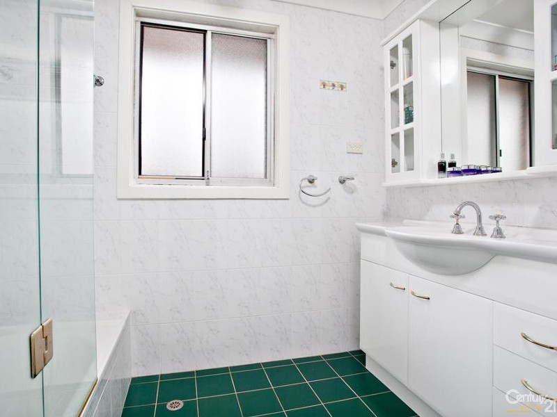 84 Endeavour Street, Seven Hills NSW 2147