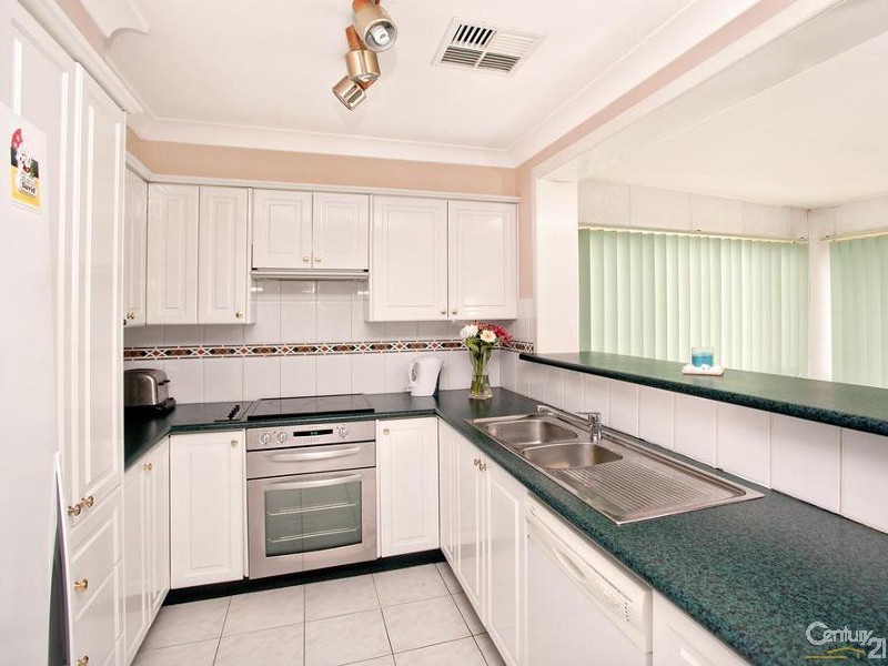 33 Winnipeg Street, Seven Hills NSW 2147