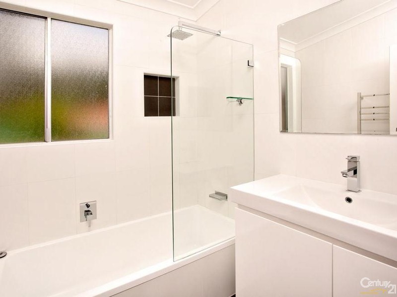 2 Radley Road, Seven Hills NSW 2147