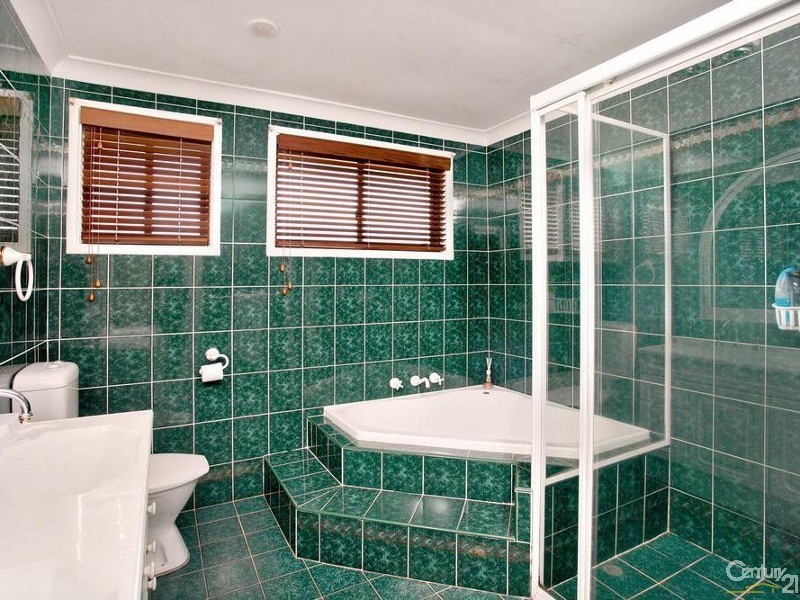 33 Winnipeg Street, Seven Hills NSW 2147