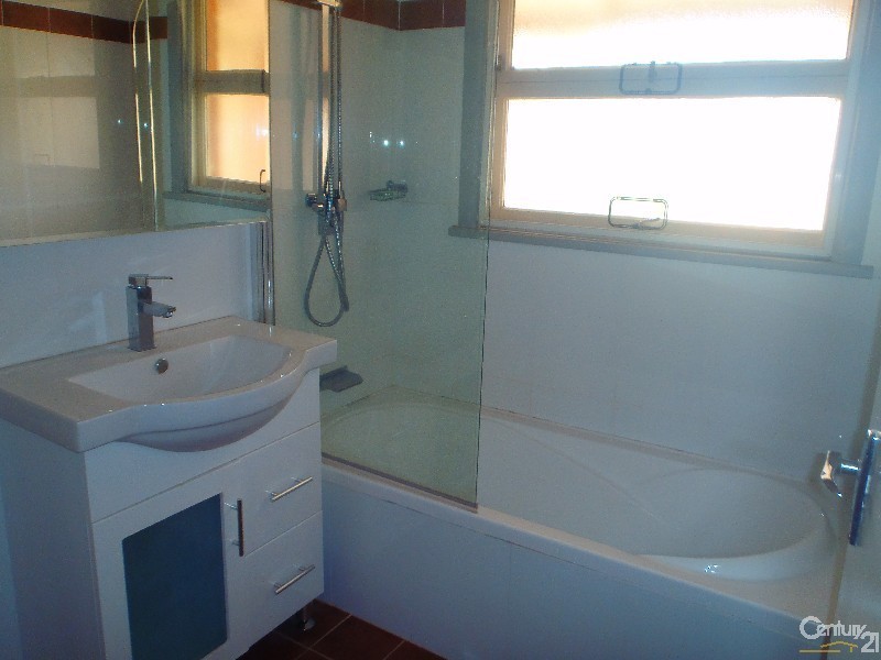 2 Wycombe Street, Doonside NSW 2767