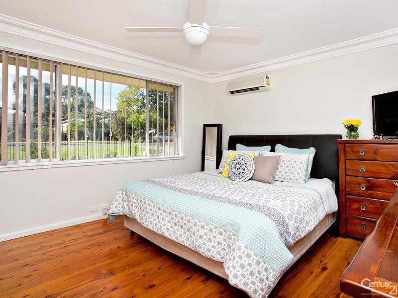 4 Lamonerie Street, Toongabbie NSW 2146