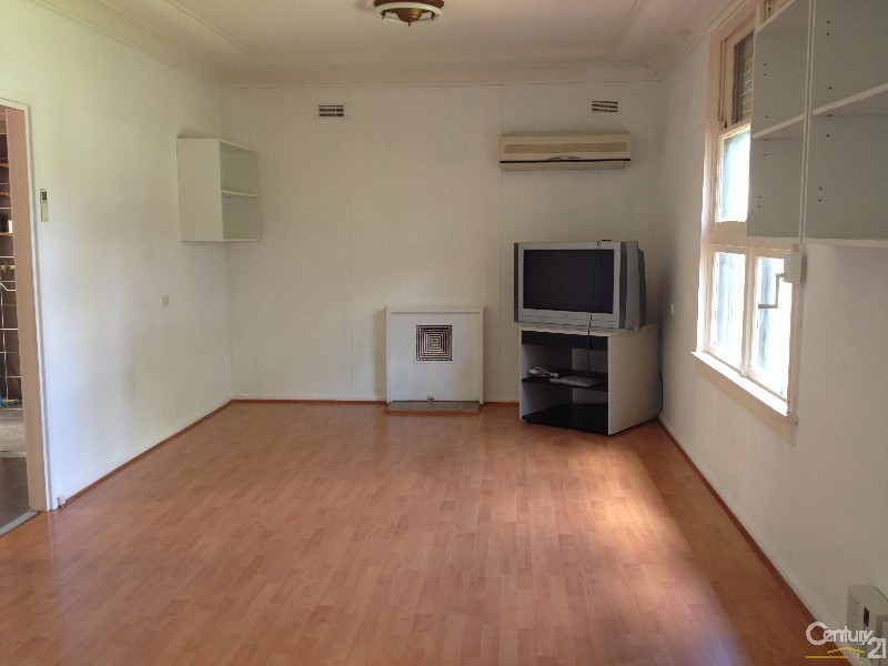 10 Radley Road, Seven Hills NSW 2147