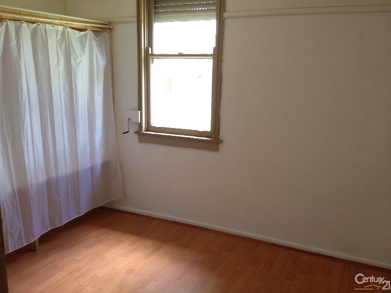 10 Radley Road, Seven Hills NSW 2147