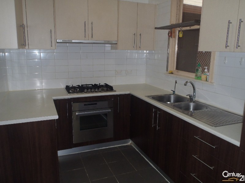 10 Radley Road, Seven Hills NSW 2147