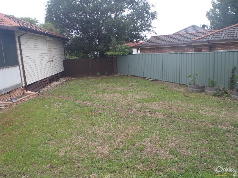 10 Radley Road, Seven Hills NSW 2147