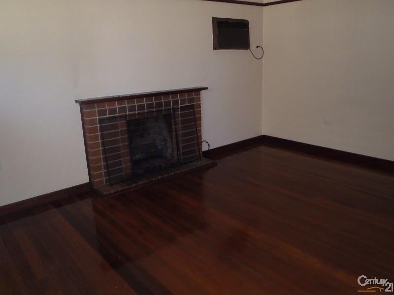 10 Sixth Avenue, Seven Hills NSW 2147