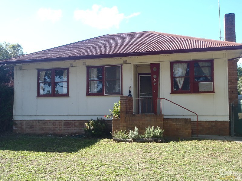 10 Seventh Avenue, Seven Hills NSW 2147