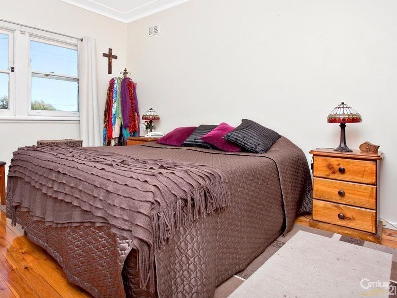 5 Marnpar Road, Seven Hills NSW 2147