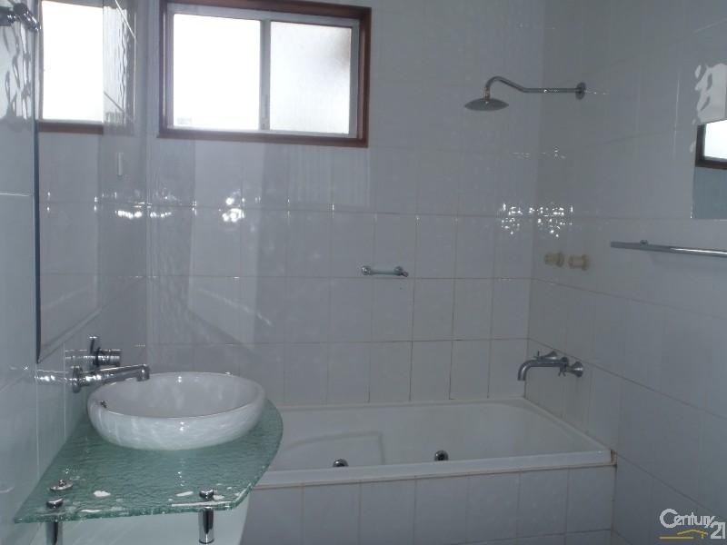 28 Eighth Avenue, Seven Hills NSW 2147