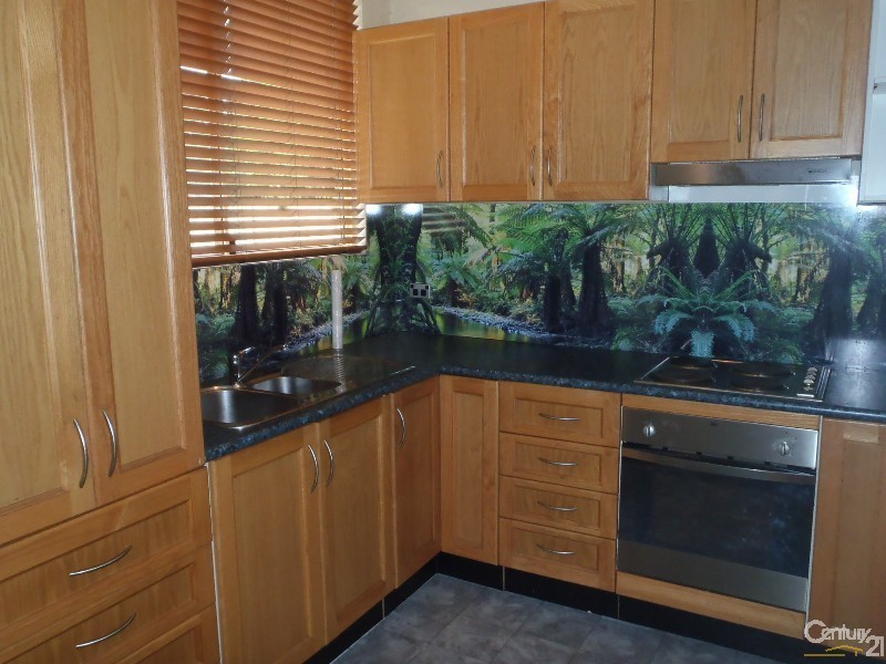 28 Eighth Avenue, Seven Hills NSW 2147