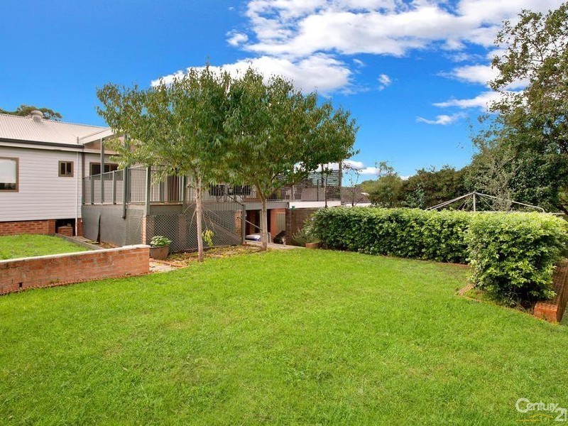 10 Lowana Crescent, Seven Hills NSW 2147