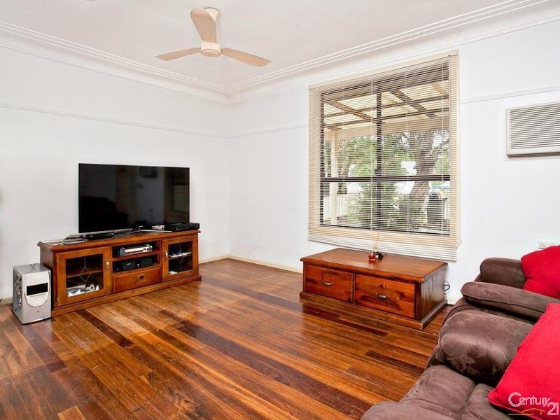 20 Noakes Parade, Lalor Park NSW 2147