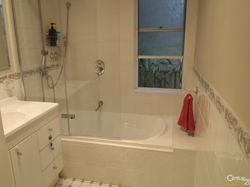 72 Endeavour Street, Seven Hills NSW 2147