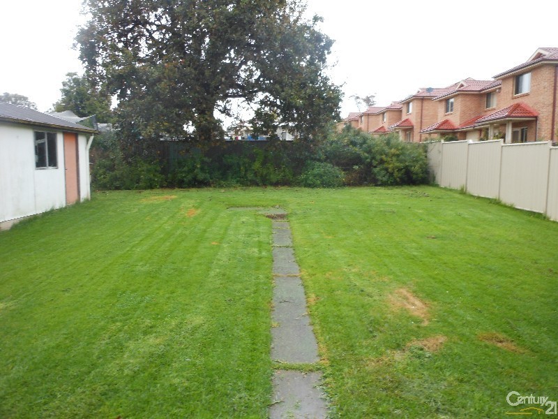 12 Eighth Avenue, Seven Hills NSW 2147