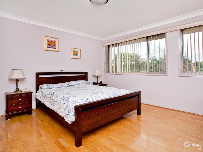 74 Endeavour Street, Seven Hills NSW 2147