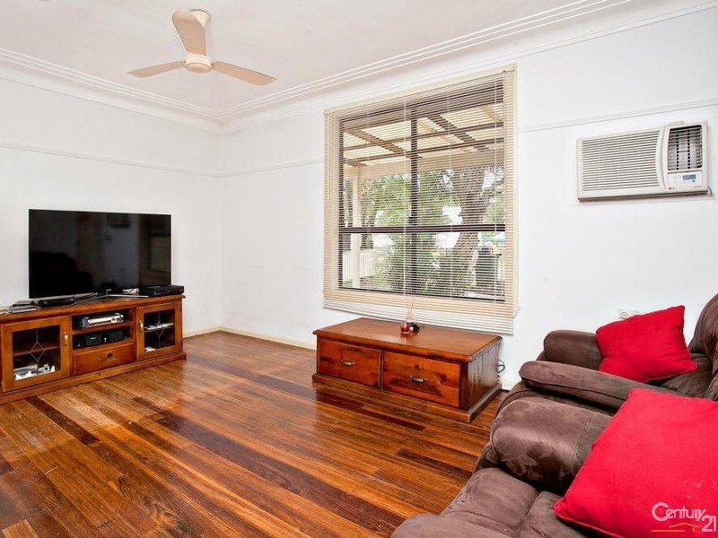 20 Noakes Parade, Lalor Park NSW 2147