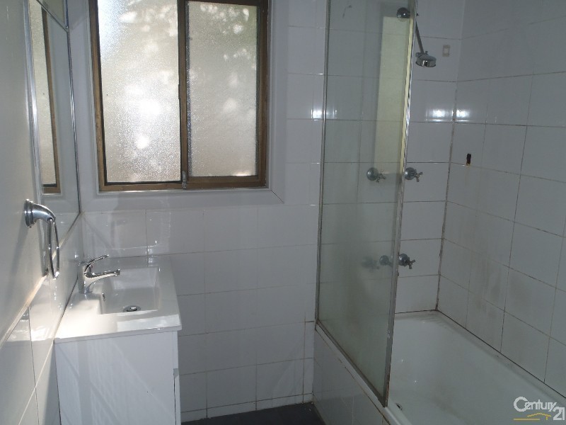 16 Pioneer Street, Seven Hills NSW 2147