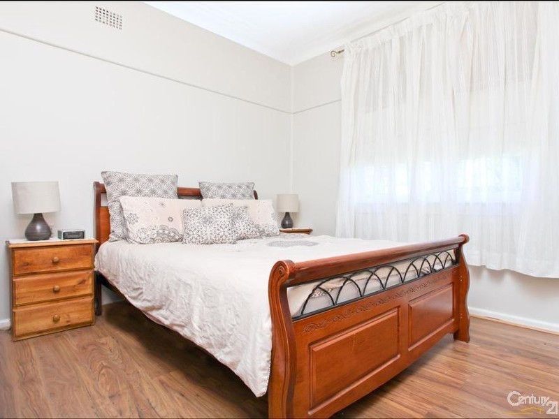 12 Gilmore Road, Lalor Park NSW 2147