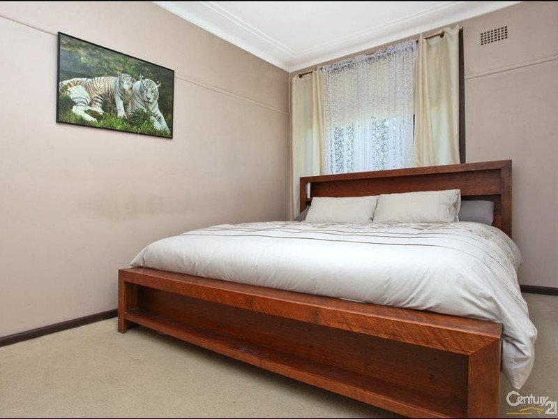 17 Gilmore Road, Lalor Park NSW 2147