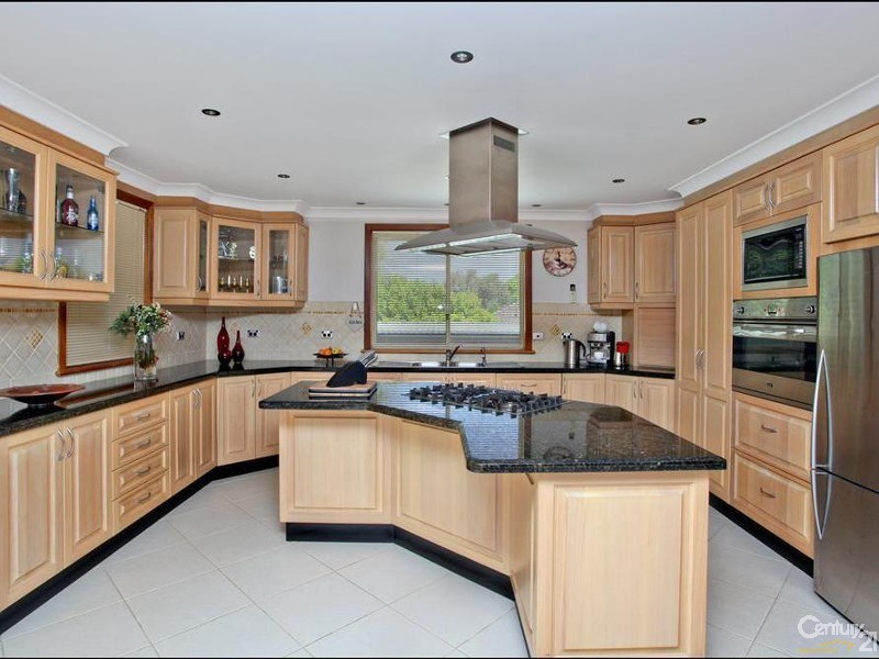 7 Cobbity Street, Seven Hills NSW 2147