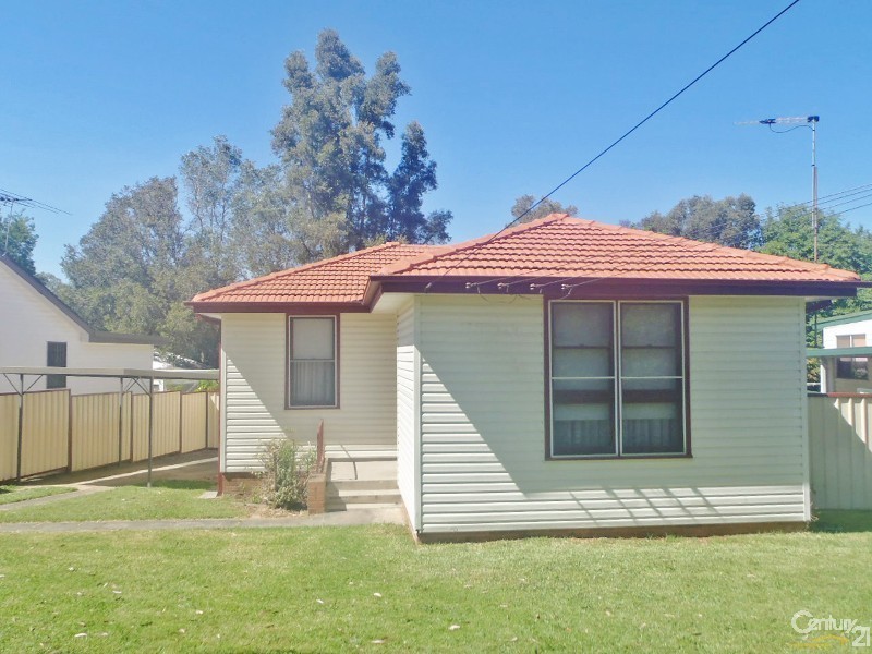 10 Charlton Road, Lalor Park NSW 2147
