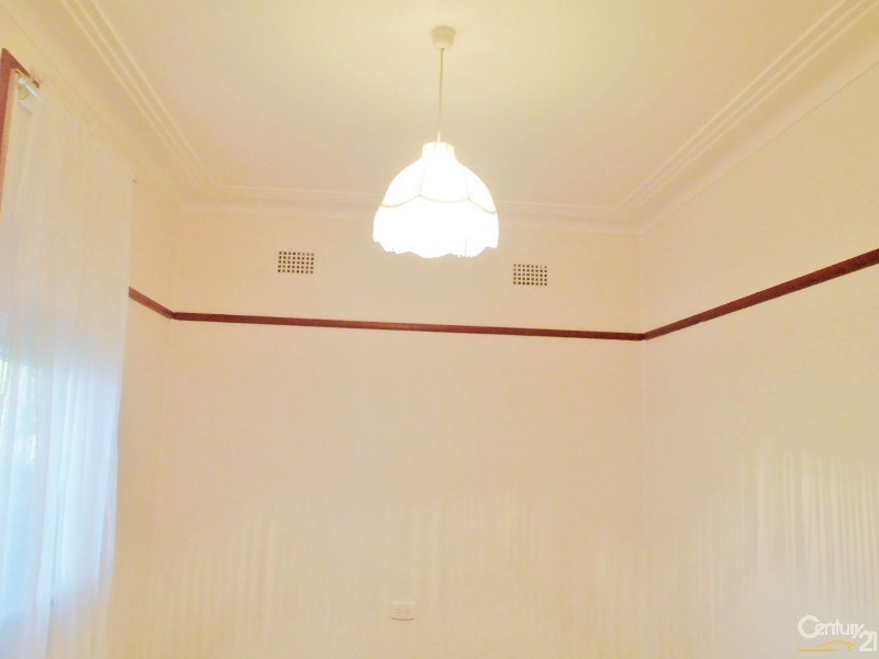 10 Charlton Road, Lalor Park NSW 2147