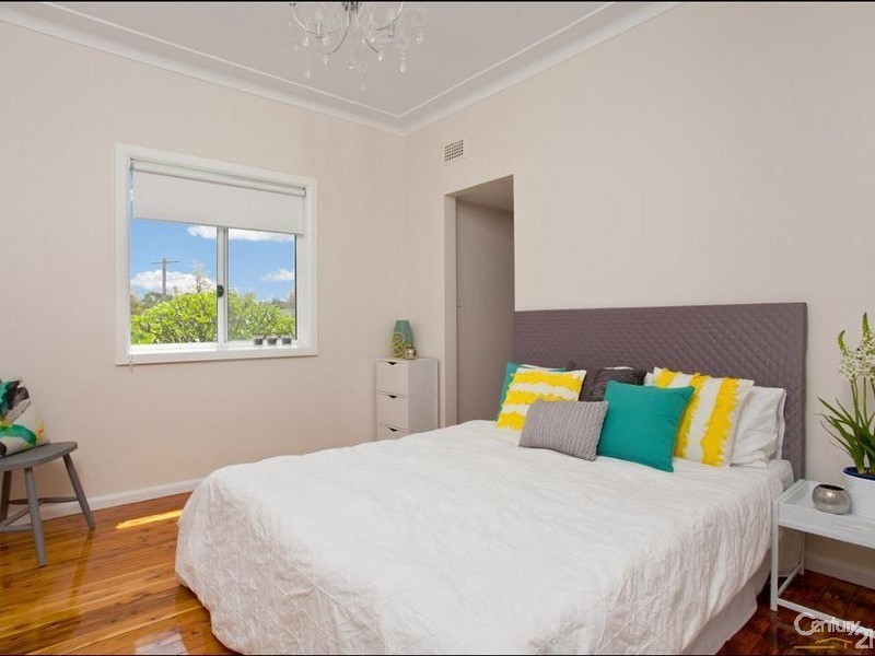 5 Marnpar Road, Seven Hills NSW 2147