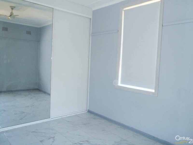 19 Gladys Crescent, Seven Hills NSW 2147