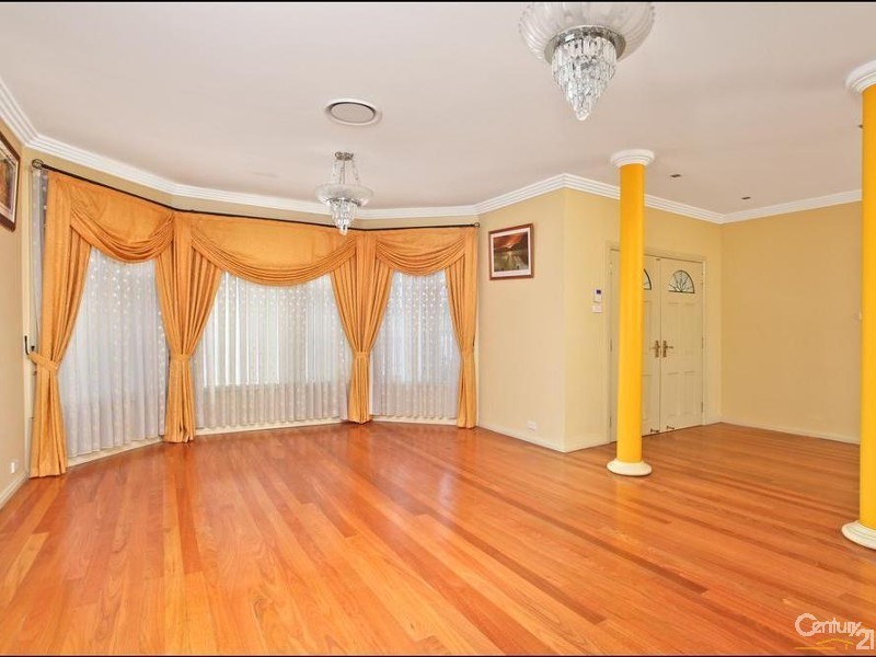 6 James Street, Seven Hills NSW 2147