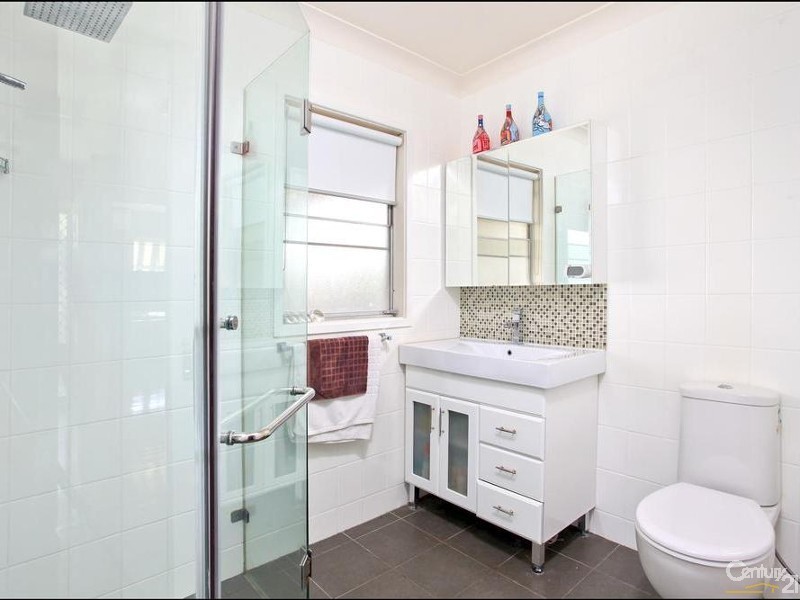 1 Limpopo Crescent, Seven Hills NSW 2147