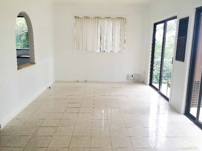 10 Loville Avenue, Seven Hills NSW 2147