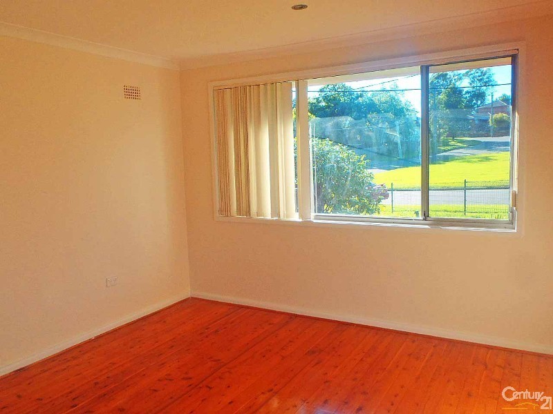 4 Mackenzie Blvd, Seven Hills NSW 2147