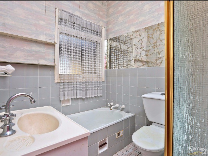 49 Picasso Crescent, Old Toongabbie NSW 2146